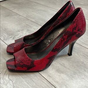 Tahari Red and Black Snakeskin Peep Toe Heels, size 8
